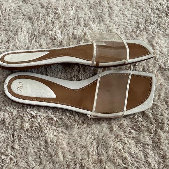 Zara White and Tan Women's Sandals - Picture 4 of 4